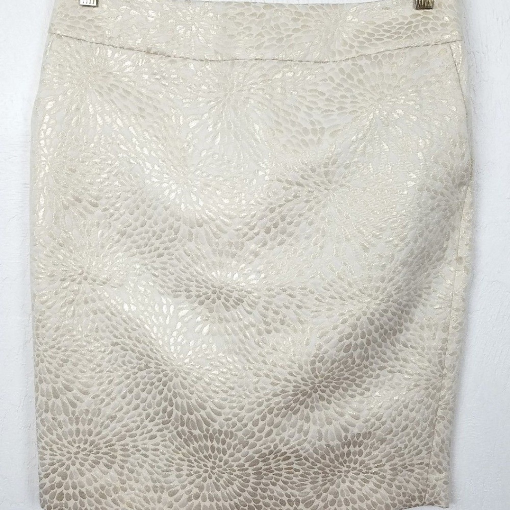 Ann Taylor Loft Size 8 Skirt Pencil Cream Metallic